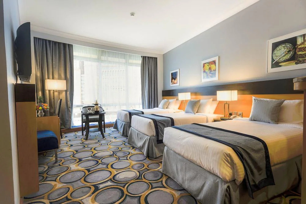 img-hotel