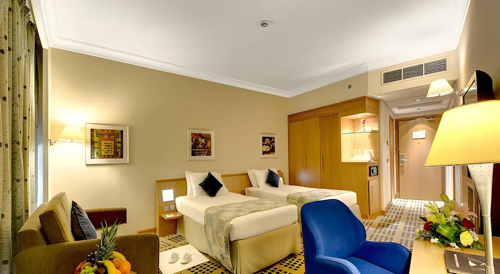 img-hotel