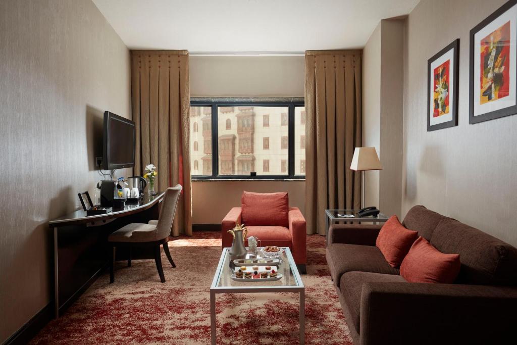 img-hotel